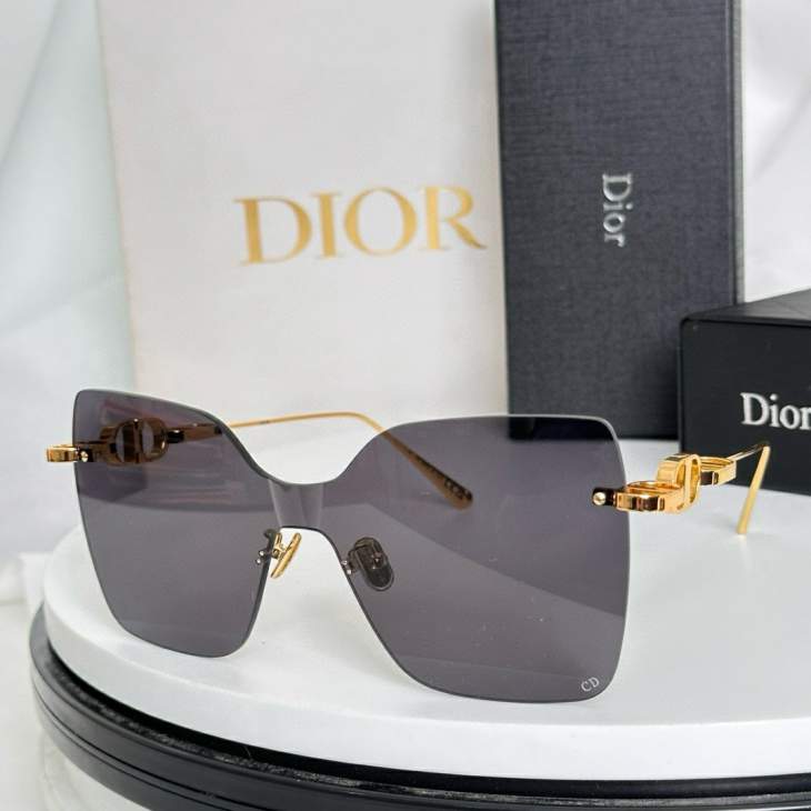 Picture of Dior Sunglasses _SKUfw76720795fw